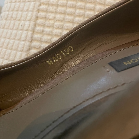 Louis Vuitton hardware medallion necklace - Picture 7 of 8